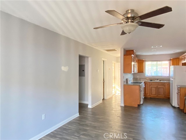 Detail Gallery Image 3 of 12 For 1265 Olive Tree Ln #B,  Hemet,  CA 92543 - 2 Beds | 1 Baths