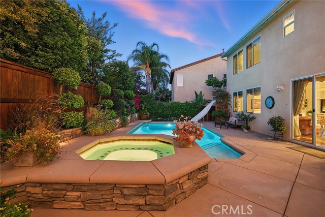 13742 Woodcrest Court, Eastvale CA: https://media.crmls.org/medias/56dd9fd8-1996-48fc-bf63-f29ddb25733f.jpg