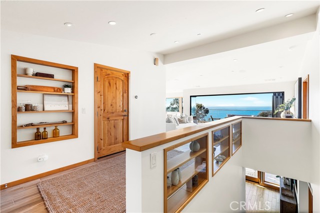 Detail Gallery Image 20 of 41 For 206 Grandview St, Laguna Beach,  CA 92651 - 3 Beds | 3 Baths