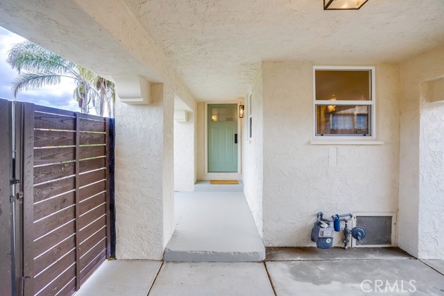 Detail Gallery Image 6 of 42 For 3635 W 64th St, Los Angeles,  CA 90043 - 4 Beds | 2/1 Baths