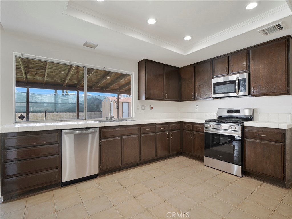 MLS #SR25263391 image #12