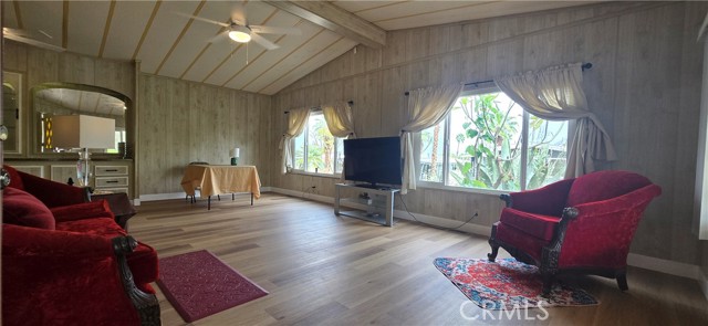 Front Image Thumbnail for CROC26070982