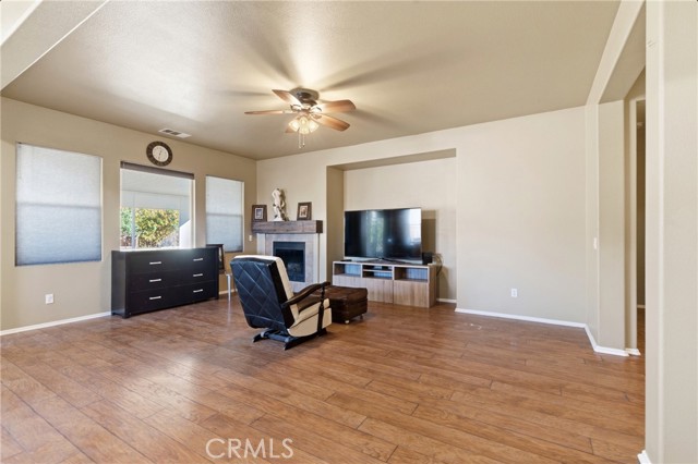 Detail Gallery Image 21 of 55 For 741 Amor, San Jacinto,  CA 92582 - 5 Beds | 2/1 Baths