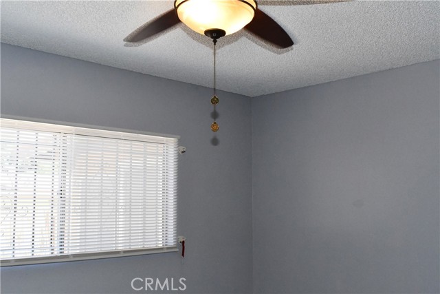 1956 Calle Arboleda, Hemet CA: https://media.crmls.org/medias/56df6d47-88d7-439f-b39f-f8e898cf98d3.jpg