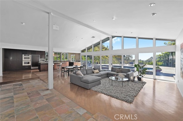 2420 Bowmont Drive, Beverly Hills CA: https://media.crmls.org/medias/56dfee2d-e155-4fc6-8439-ac39a6b3402f.jpg