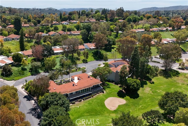 5472 Paseo Del Lago E, Laguna Woods CA: https://media.crmls.org/medias/56dff340-8db3-40bc-9bdb-ebf200d3b6f2.jpg