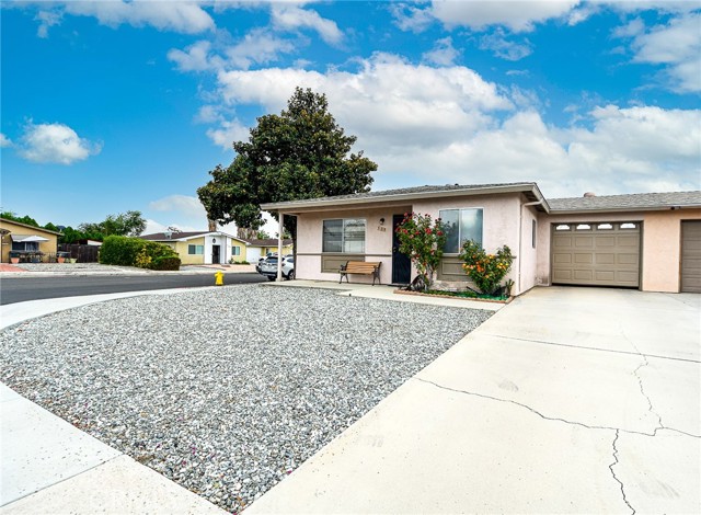 533 San Rogelio Street, Hemet CA: https://media.crmls.org/medias/56dffd9f-4388-49f8-ae59-5a11f192bc86.jpg
