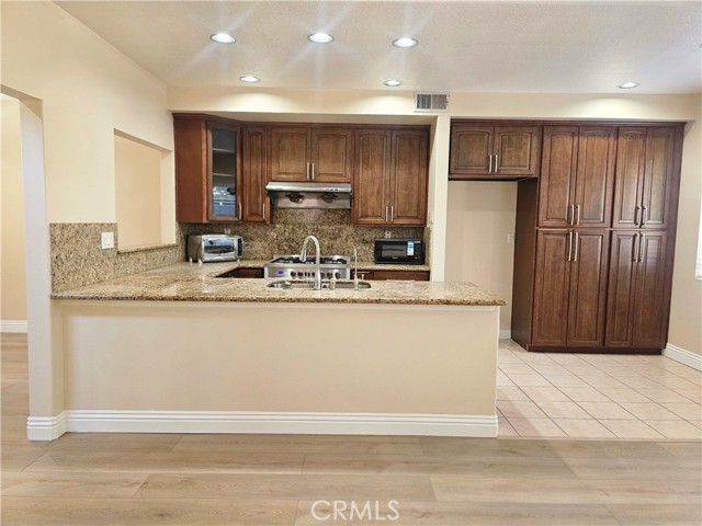 Detail Gallery Image 5 of 22 For 2074 Lake Shore, Chino Hills,  CA 91709 - 3 Beds | 2/1 Baths