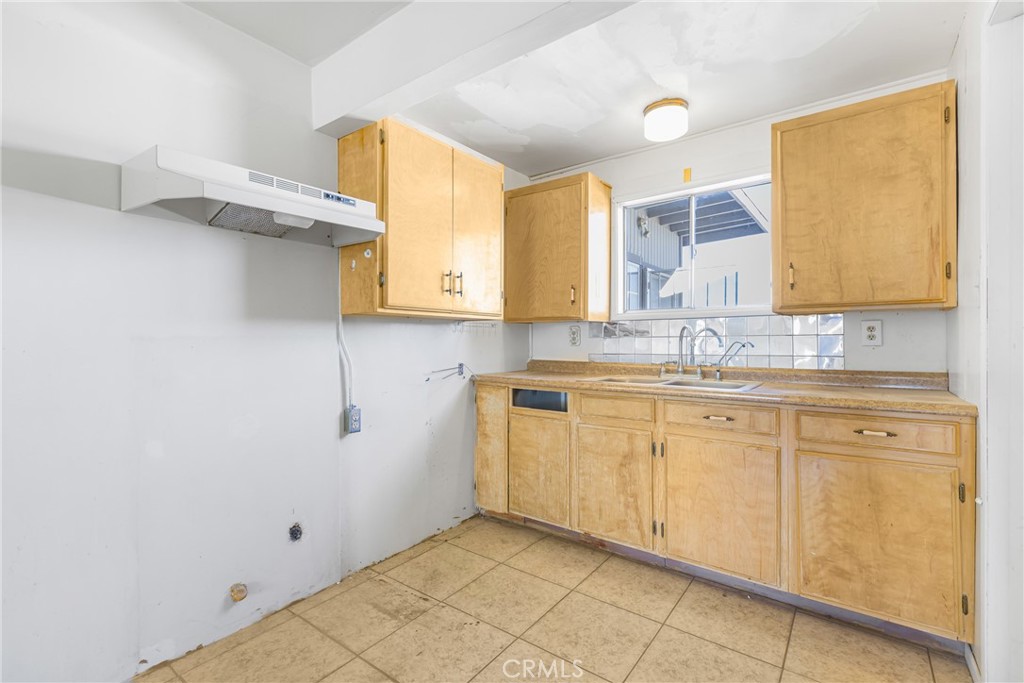 MLS #IV25243111 image #16