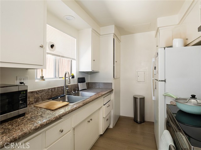 Image 5 of 15 For 26025 Narbonne Avenue