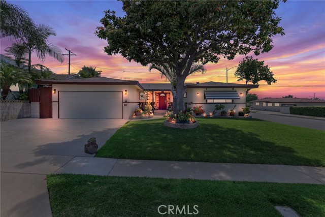 1242 N Dalton Avenue, Azusa CA: https://media.crmls.org/medias/56e1a134-2dcb-4dc6-b459-1f16db8dc5fb.jpg