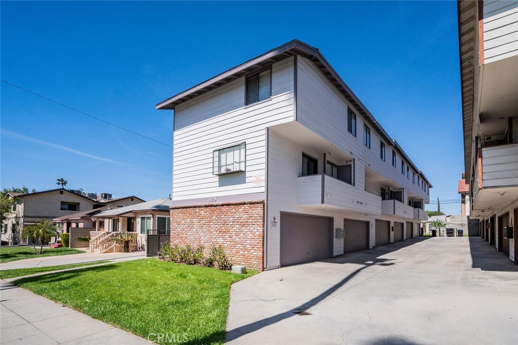 1129 Linden Avenue #5