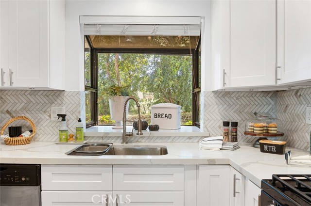 Detail Gallery Image 5 of 17 For 5704 Skyview Way a,  Agoura Hills,  CA 91301 - 1 Beds | 1/1 Baths