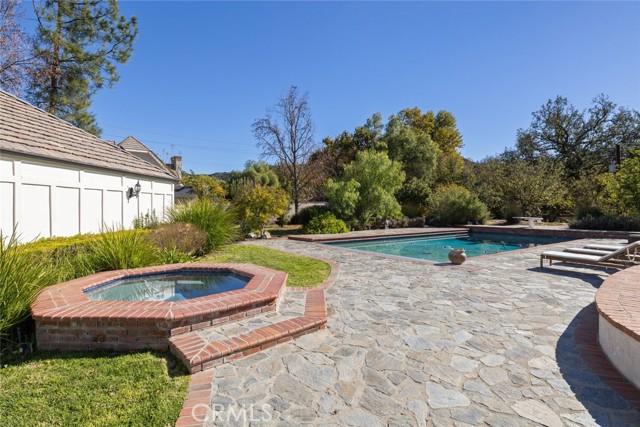 Detail Gallery Image 24 of 26 For 28834 Countryside, Agoura Hills,  CA 91301 - 5 Beds | 4 Baths