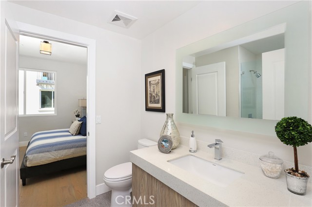 5 Brookline Avenue, Phillips Ranch CA: https://media.crmls.org/medias/56e35e11-2325-4c36-87d5-8a12ebfc2a51.jpg