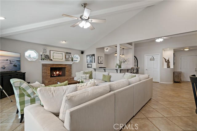 8967 Citation Court, Rancho Cucamonga CA: https://media.crmls.org/medias/56e3e531-fc72-4504-b5fc-a6a98a55cae9.jpg