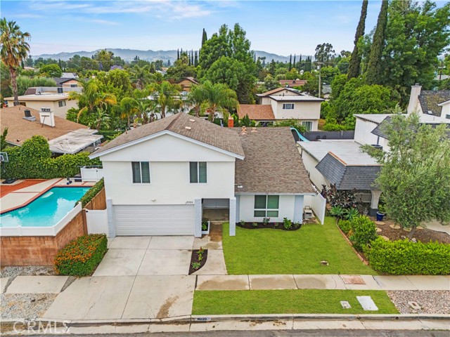 18220 Domino Street, Tarzana CA: https://media.crmls.org/medias/56e3e55a-6c12-40e0-9a2a-e90276ba45c7.jpg