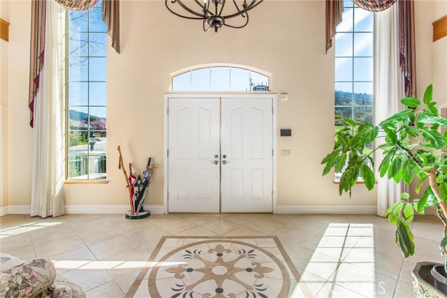 Detail Gallery Image 8 of 61 For 36616 Woodbriar St, Yucaipa,  CA 92399 - 4 Beds | 3/1 Baths