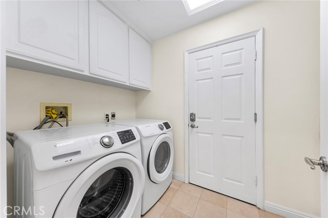 2712 N Roxbury Street, Orange CA: https://media.crmls.org/medias/56e502b0-1995-452a-aa09-2bc9e4523353.jpg