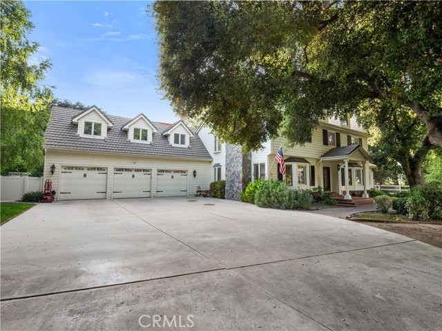 Detail Gallery Image 3 of 46 For 26675 Macmillan Ranch Rd, Canyon Country,  CA 91387 - 5 Beds | 4/1 Baths