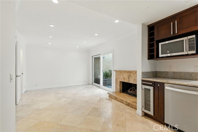 Detail Gallery Image 8 of 23 For 14846 Brownstone Ln, Westminster,  CA 92683 - 3 Beds | 2/1 Baths