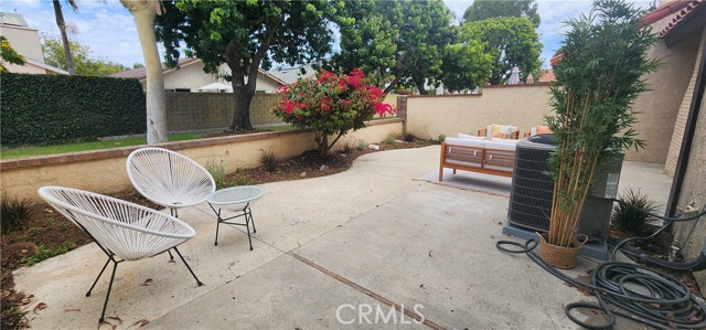 Detail Gallery Image 11 of 33 For 519 Amber Dr, Huntington Beach,  CA 92648 - 3 Beds | 2/1 Baths