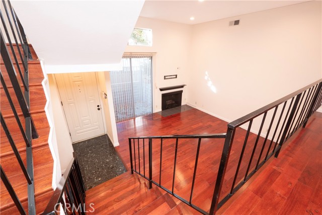 Detail Gallery Image 11 of 39 For 12334 Chandler #C,  Valley Village,  CA 91607 - 2 Beds | 2 Baths