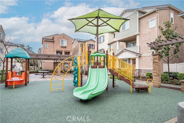 2867 Apple Court, Pomona CA: https://media.crmls.org/medias/56e6fd82-7a64-4e08-9c5e-df361f77bf86.jpg