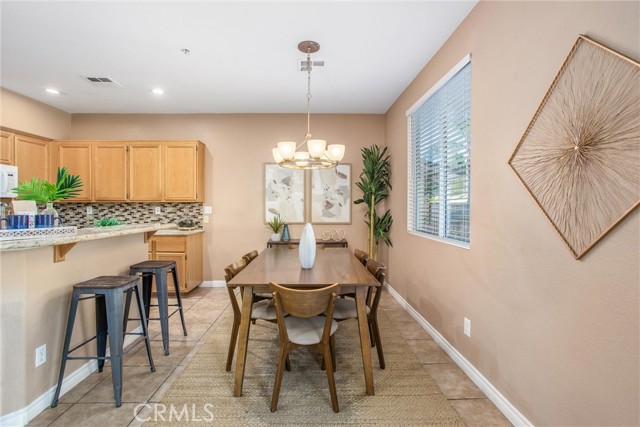 Detail Gallery Image 9 of 54 For 29154 Whitegate Ln, Highland,  CA 92346 - 3 Beds | 2/1 Baths