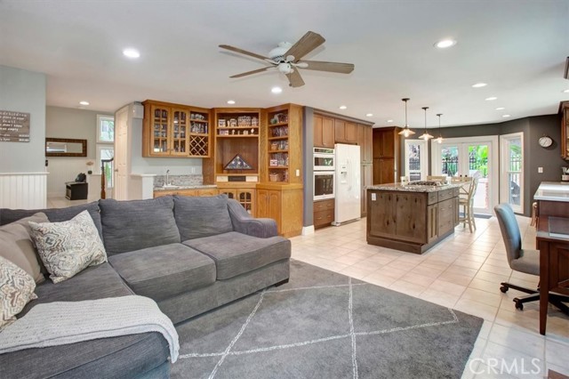26181 San Marino Court, Mission Viejo CA: https://media.crmls.org/medias/56e79212-7c87-4176-a977-36dc5ad6f8d4.jpg