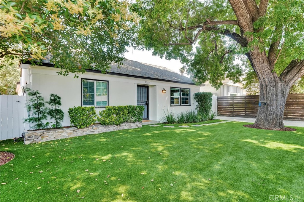 5550 Fallbrook Avenue