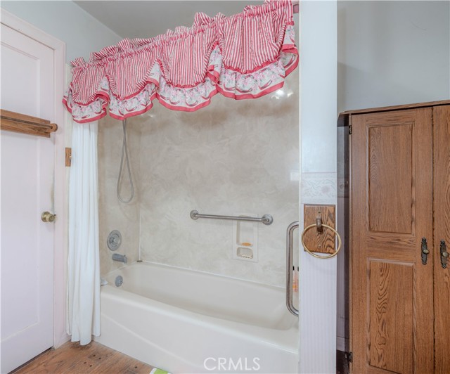 Detail Gallery Image 25 of 47 For 2219 N Flower St, Santa Ana,  CA 92706 - 3 Beds | 1/1 Baths