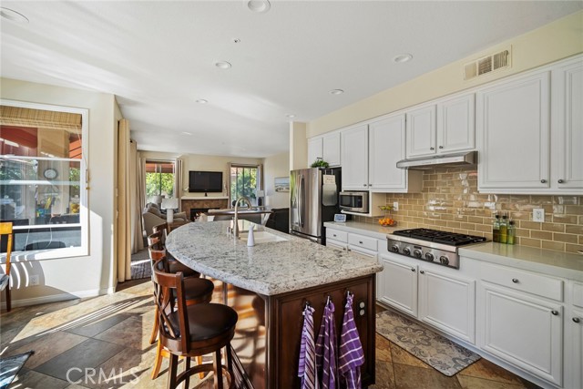 411 Bolivia, San Clemente CA: https://media.crmls.org/medias/56e8fddd-4246-401b-88ae-3cb188cbea25.jpg