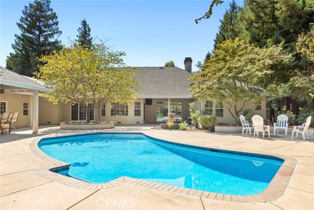 9498 Dillon Ct, Durham CA: https://media.crmls.org/medias/56e90d07-194f-4722-9a74-eef89961c18c.jpg