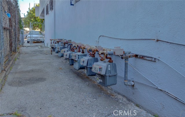 Detail Gallery Image 16 of 21 For 2615 Chariton St, Los Angeles,  CA 90034 - – Beds | – Baths