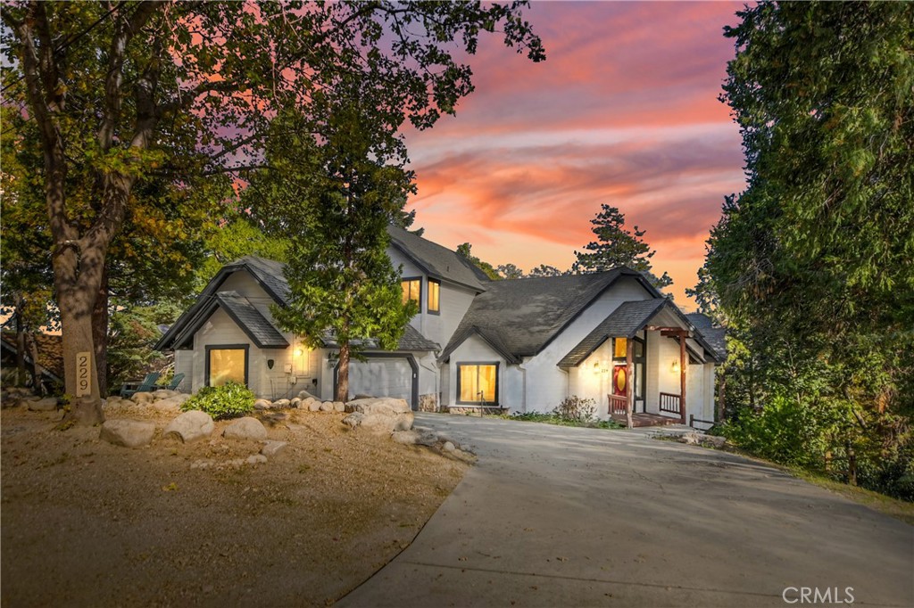 229 Shasta Drive, Lake Arrowhead, CA 92352