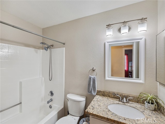 Detail Gallery Image 14 of 30 For 18443 Thomas Ct, Adelanto,  CA 92301 - 3 Beds | 2 Baths
