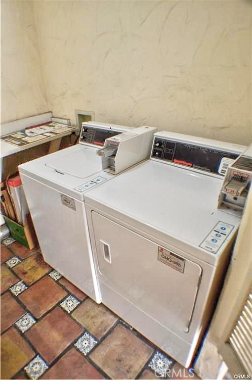 https://media.crmls.org/medias/56eb43a9-ef5f-4610-93ea-dbe30b9e13db.jpg?preset=X-Large