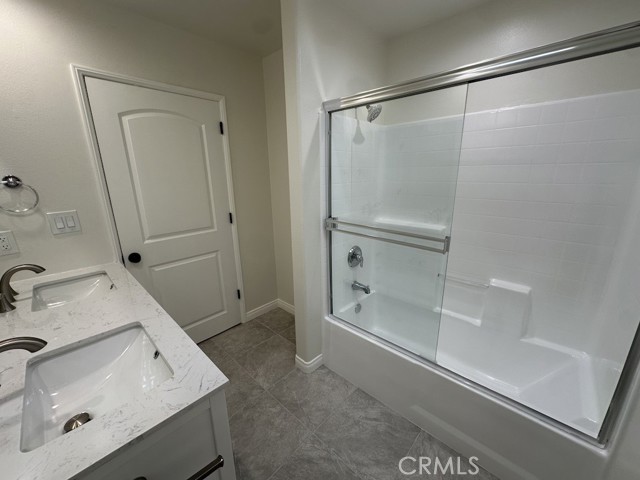 Detail Gallery Image 26 of 32 For 3755 E 52nd St, Maywood,  CA 90270 - 3 Beds | 3 Baths