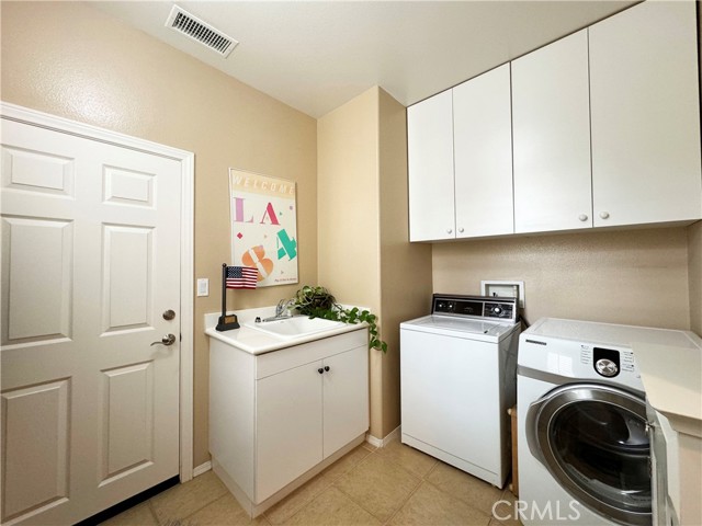 Detail Gallery Image 9 of 55 For 23754 Walnut Creek Ct, Valencia,  CA 91354 - 3 Beds | 3/1 Baths