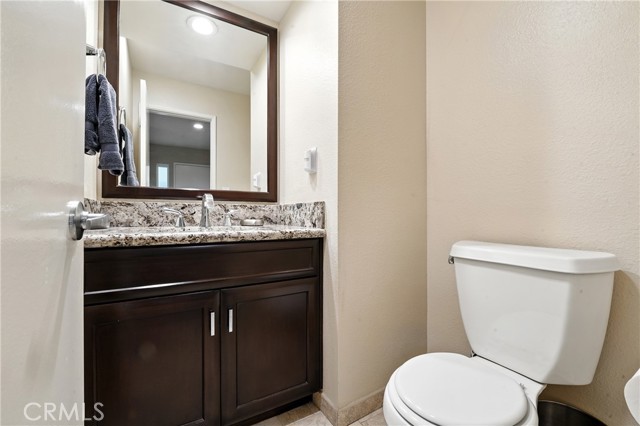 18221 Andrea N Circle, Northridge CA: https://media.crmls.org/medias/56ed92f6-a68e-4a01-8128-2a5d80e7b537.jpg