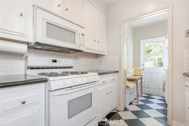 Detail Gallery Image 18 of 37 For 2737 Rustic Ln, Glendale,  CA 91208 - 1 Beds | 1 Baths