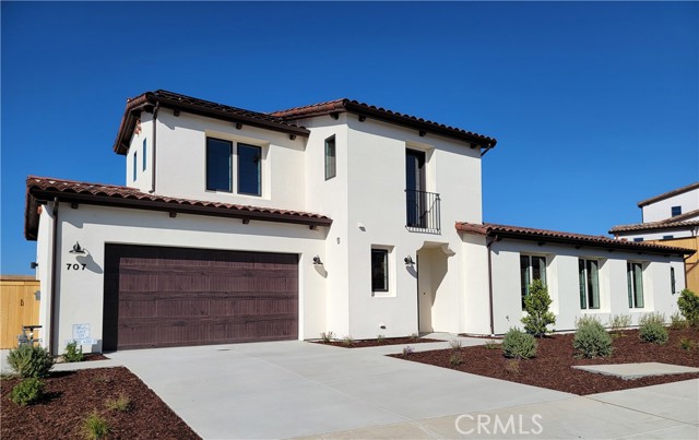 Detail Gallery Image 2 of 21 For 707 Manor Ln, Paso Robles,  CA 93446 - 4 Beds | 3 Baths