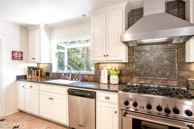 1555 Golf Club Drive photo 4