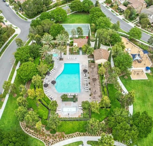 Detail Gallery Image 7 of 36 For 19 Momento, Irvine,  CA 92603 - 5 Beds | 4/1 Baths