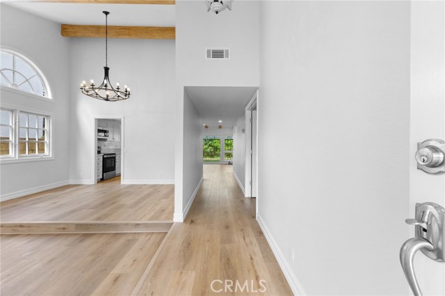 10281 Kings Street, Los Alamitos CA: https://media.crmls.org/medias/56edeeaf-5f95-4ad6-8be3-417388928b51.jpg