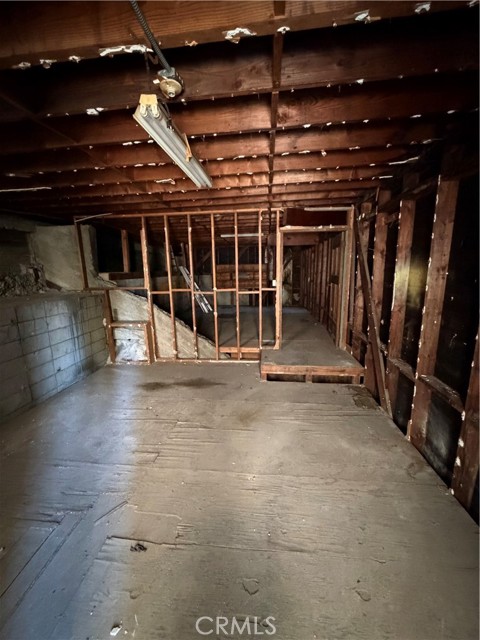 143 Palatine photo 15