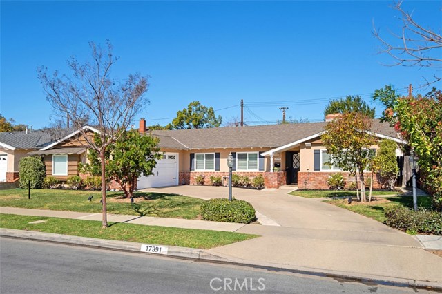 17391 Roseleaf Ave, Tustin, CA 92780