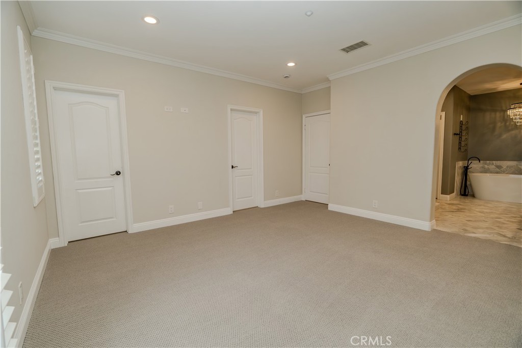 MLS #OC25261800 image #10