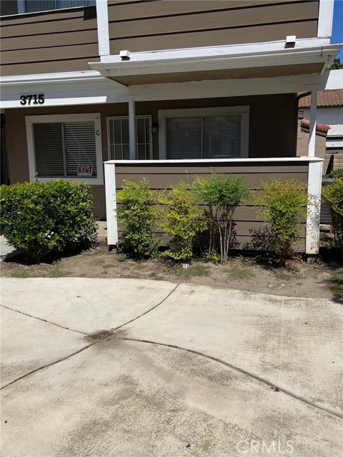 3715 Country Oaks, Ontario CA: https://media.crmls.org/medias/56effee6-e196-4f41-ae1f-1336fa077261.jpg